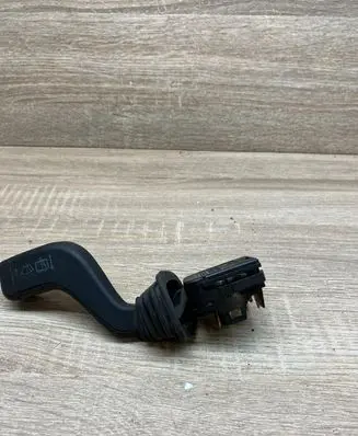 Opel Astra G Wiper control stalk 90124931