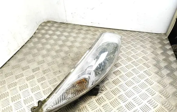Nissan Juke I F15 Headlight/headlamp 14492