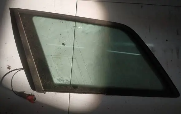 Audi A4 S4 B6 8E 8H Rear side window AS2