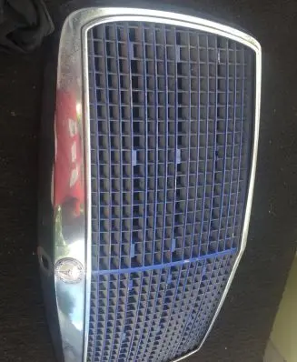 Mercedes-Benz COMPAKT W115 Front grill