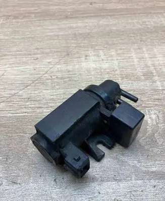 BMW 5 E60 E61 Turbo solenoid valve 7796634