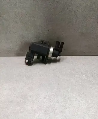 Volkswagen Touareg I Turbo solenoid valve 1J0906627 72290320