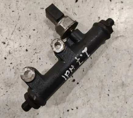 Fuel main line pipe