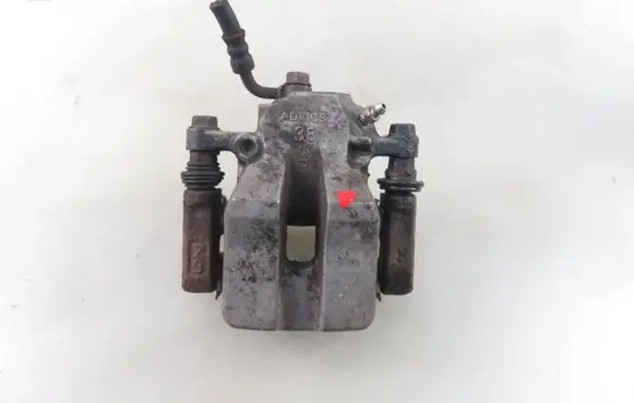 Toyota RAV 4 (XA30) Rear brake caliper 