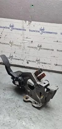 Renault Koleos II Pedal assembly 18002DF30B