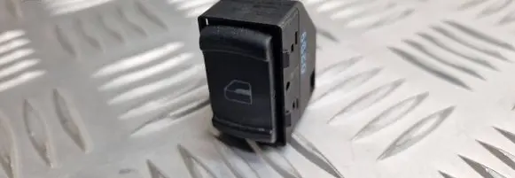Volkswagen PASSAT B5 Electric window control switch 1J0959855