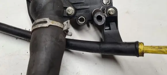 Thermostat/thermostat housing