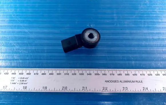Volkswagen Golf IV Detonation knock sensor 030905377C