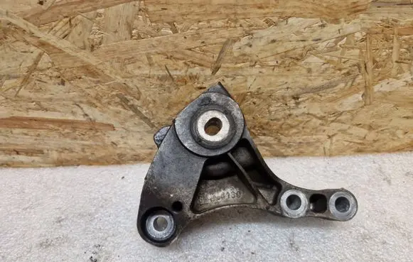 Opel Astra K Engine mounting bracket 13364130