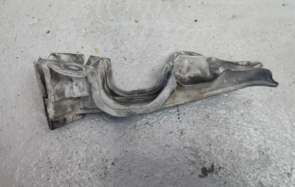 BMW 5 F10 F11 Other engine bay part 7206569 107020