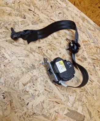 Renault Twingo III Rear seatbelt 34167085D WY358 WX357