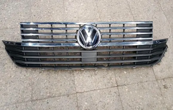 Volkswagen Multivan T6 Front bumper upper radiator grill 7LA853651B