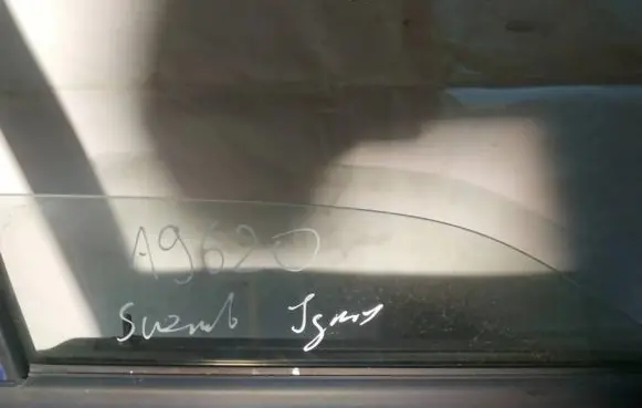Suzuki Ignis Front door window glass four-door AS2