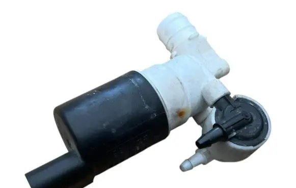 Volvo V60 Windscreen/windshield washer pump 31349264