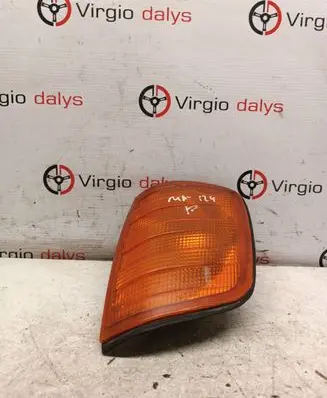 Mercedes-Benz E W124 Front indicator light 1305233