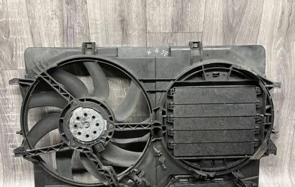 Audi A5 8T 8F Electric radiator cooling fan 993332n A926