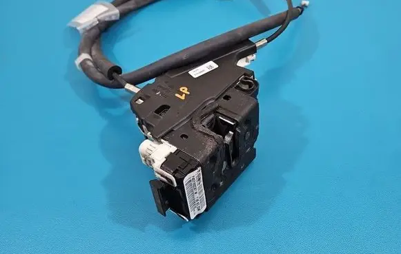 Maserati Quattroporte Front door lock P4031602301M IMPRK1533120