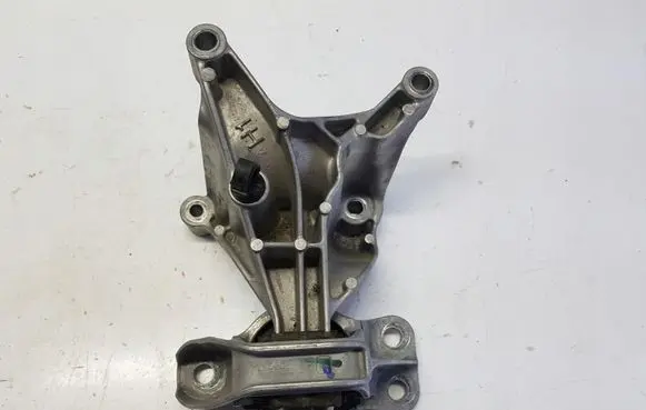 Nissan Juke II F16 Engine mount vacuum valve 112325208r