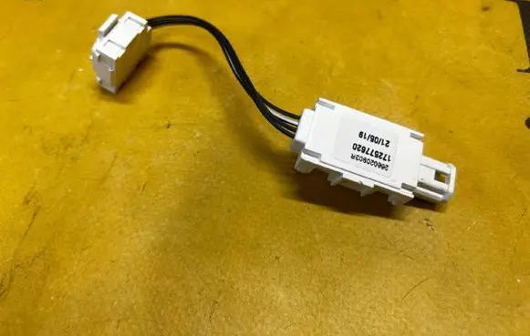 Renault Megane IV Interior lighting relay 266020903R