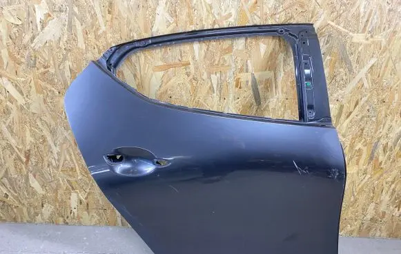 Mazda 3 Rear door BDMT7210