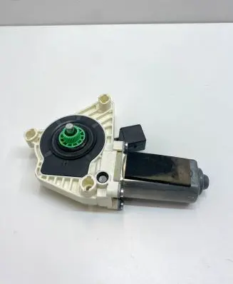 Mercedes-Benz SL R231 Front door window regulator motor A55382110 0536010603
