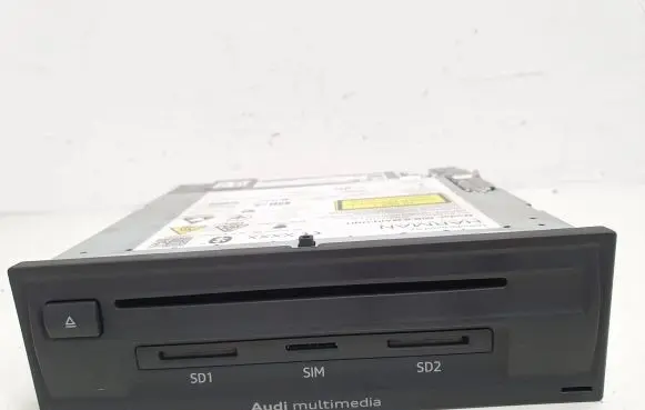 Audi TT TTS RS Mk3 8S Radio/CD/DVD/GPS head unit 8S0035021F 8S0035021