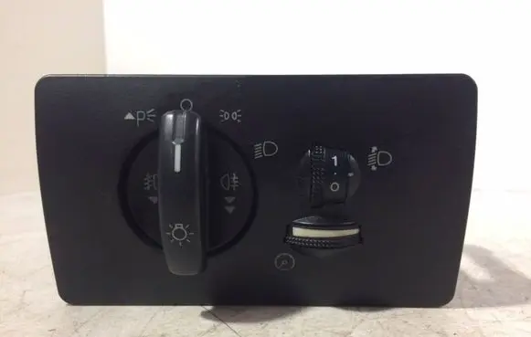 Ford Mondeo Mk III Light switch 1S7T13A024AB