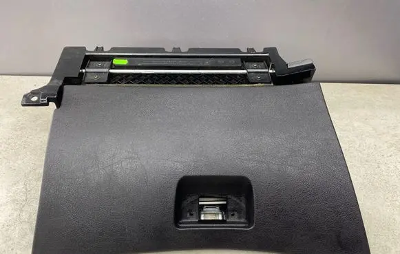 BMW 3 E46 Glove box 8196111