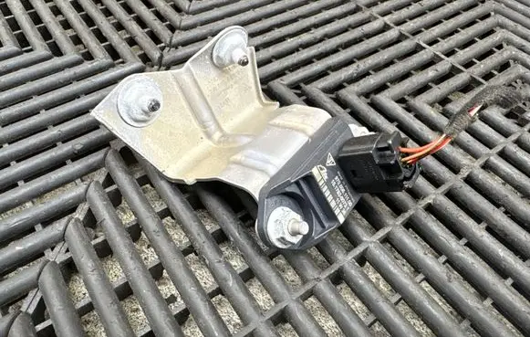 Porsche Panamera (970) Airbag deployment crash/impact sensor 97060611100