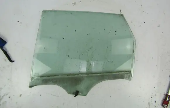 Renault Scenic II - Grand scenic II Rear door window glass 