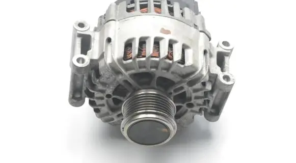 Audi Q3 8U Generator/alternator 06J903023