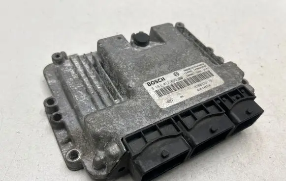 Opel Vivaro Engine control unit/module 0281017065 8201105714 8200935115