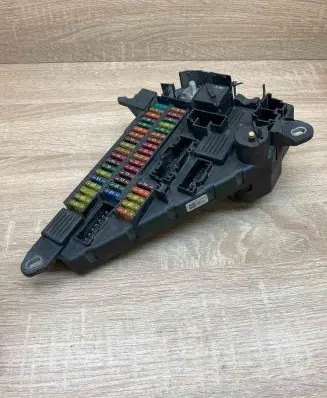 BMW 5 E60 E61 Fuse module 6906618 518956024