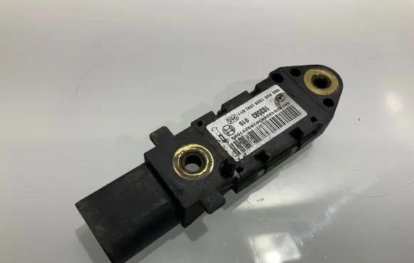 Mercedes-Benz CLS C219 Airbag deployment crash/impact sensor 0028201326 103583015 A0028201326