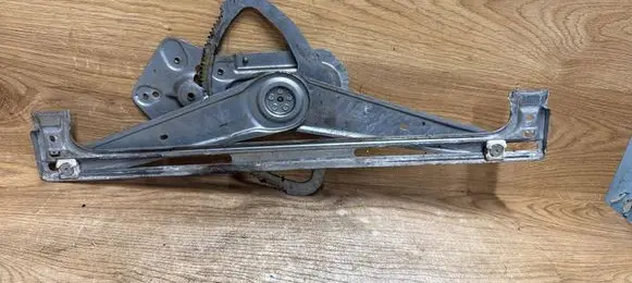 Volvo C30 Front door electric window regulator 30784510 400208