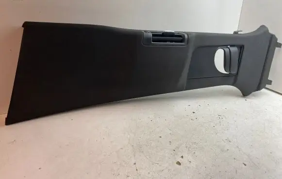 Volvo XC60 (B) pillar trim (top) 32132588