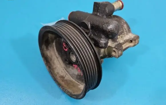 Volkswagen Golf III Power steering pump IMPRK1589144