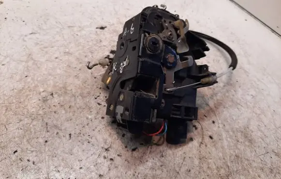 Audi A6 S6 C5 4B Rear door lock