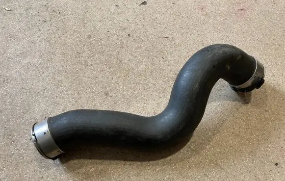 BMW 2 F22 F23 Intercooler hose/pipe 8513849