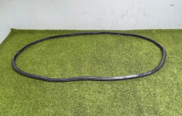 Audi Q7 4M Rubber seal loading door 4M0833721C