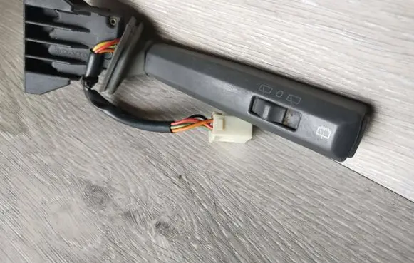 Volvo S70 V70 V70 XC Electric window control switch