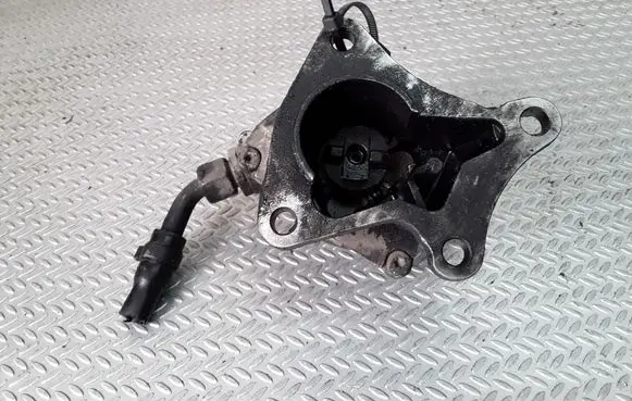 Renault 19 Vacuum pump 72117206