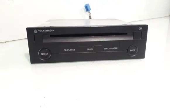Volkswagen Golf IV CD/DVD changer FA011730B