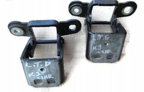 Jeep Cherokee III KJ Rear door lower hinge