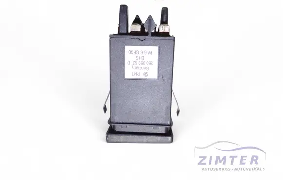 Volkswagen PASSAT B5.5 Windscreen/window heater switch 3B0959621D