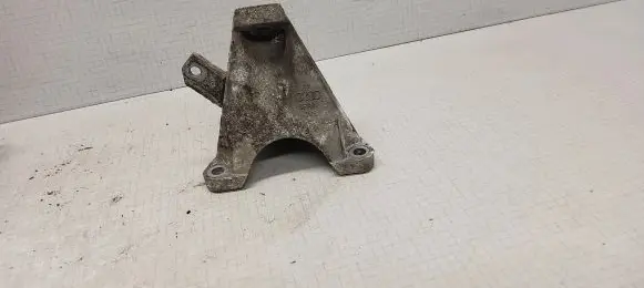 Audi A4 S4 B6 8E 8H Engine mounting bracket 8E0199308J