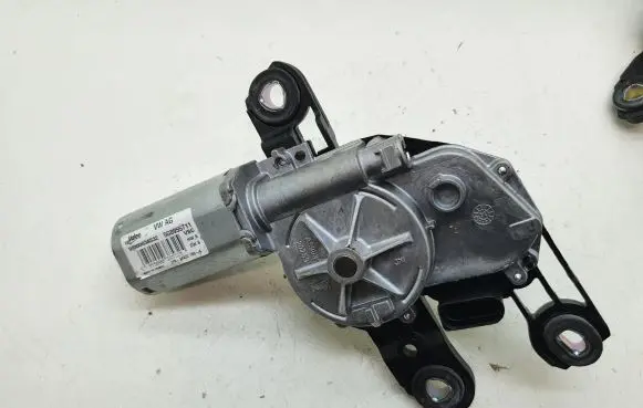 Volkswagen Golf VII Rear window wiper motor 5G0955711