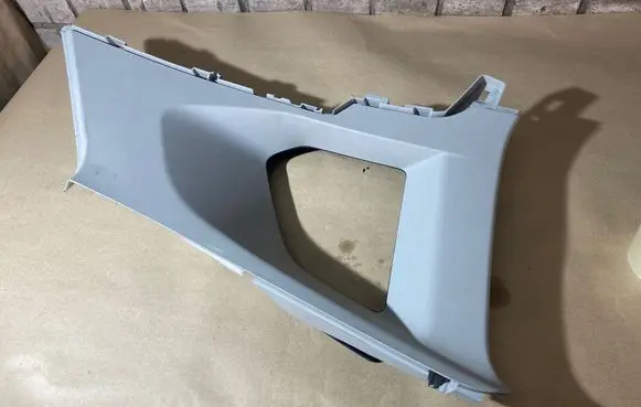 (C) pillar trim