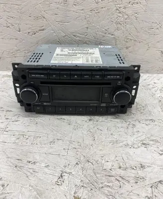 Jeep Grand Cherokee (WK) Radio/CD/DVD/GPS head unit P05064067AF