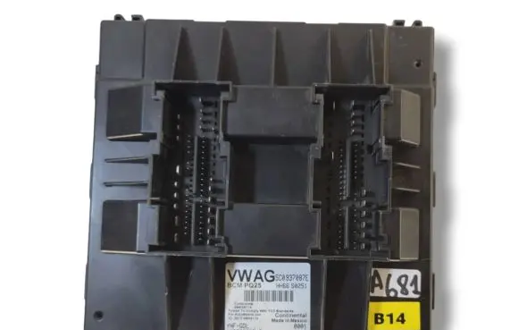 Volkswagen Jetta VI Comfort/convenience module 5C0937087E 5WK50437 5WK49114